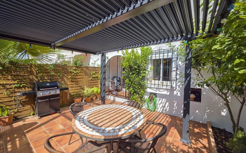 Herverkoop - Town House -
Casares Playa - Costa del Sol