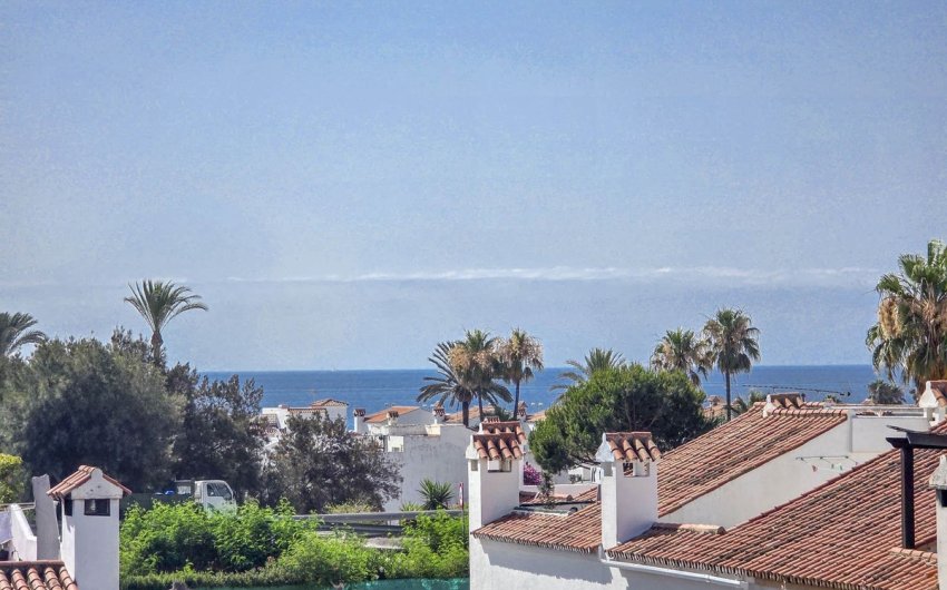 Herverkoop - Town House -
Casares Playa - Costa del Sol