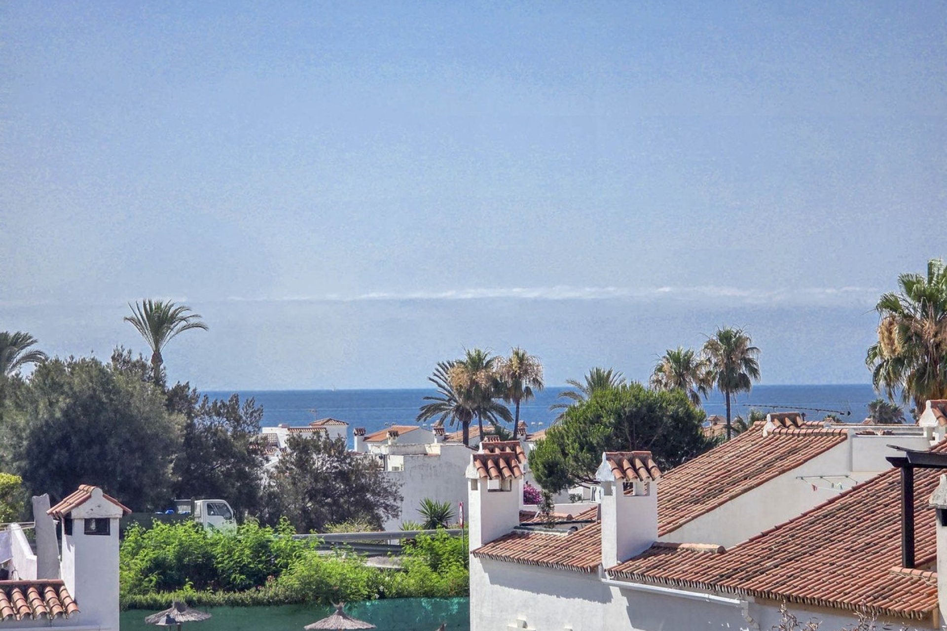 Herverkoop - Town House -
Casares Playa - Costa del Sol