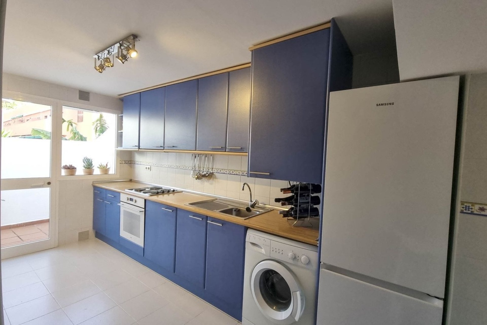 Herverkoop - Town House -
Casares Playa - Costa del Sol