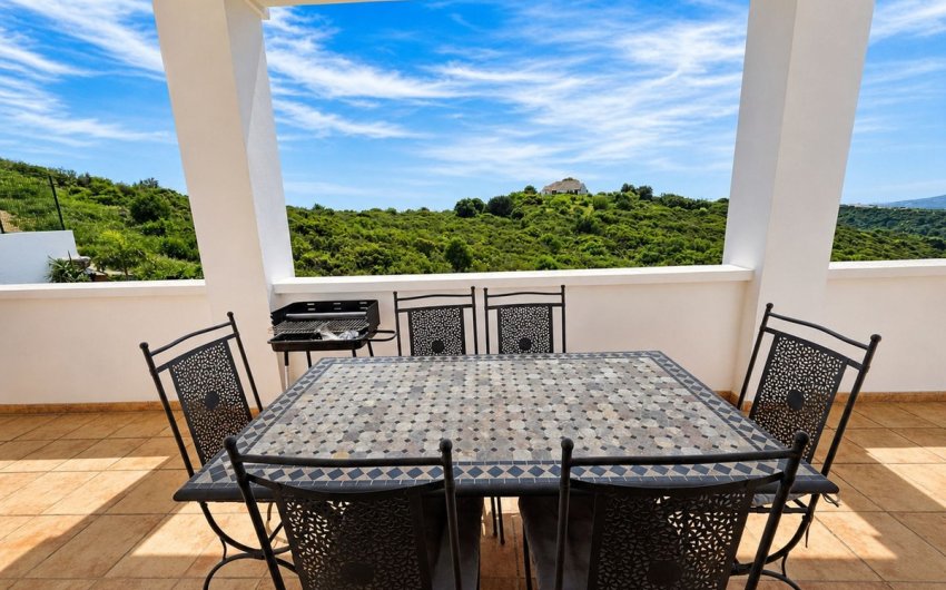 Herverkoop - Town House -
Casares Playa - Costa del Sol
