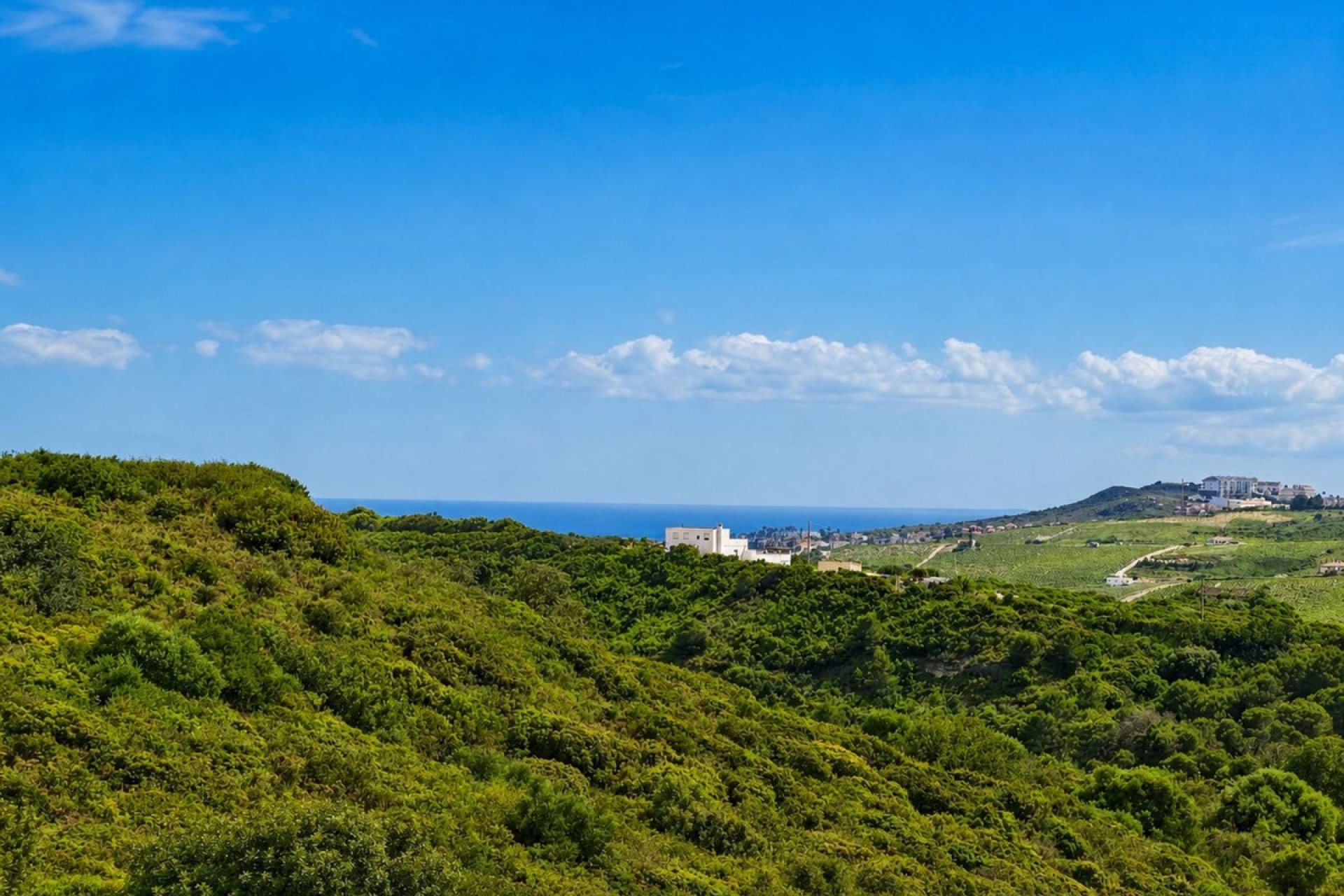 Herverkoop - Town House -
Casares Playa - Costa del Sol