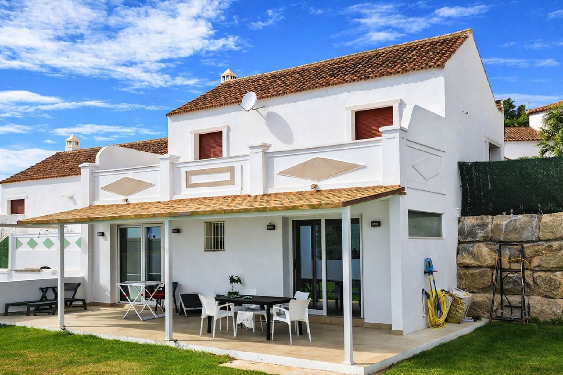 Herverkoop - Town House -
Casares Playa - Costa del Sol