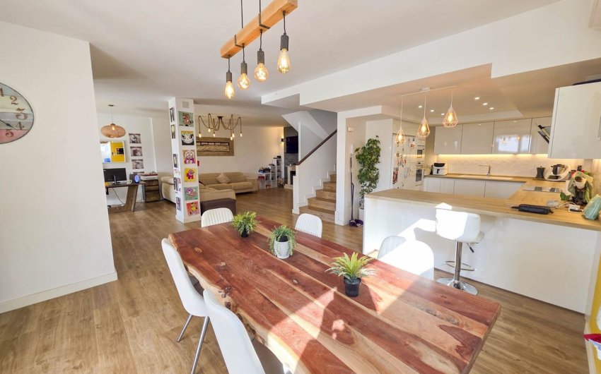 Herverkoop - Town House -
Casares Playa - Costa del Sol