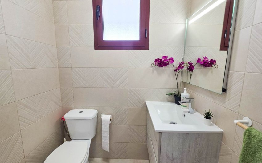 Herverkoop - Town House -
Casares Playa - Costa del Sol