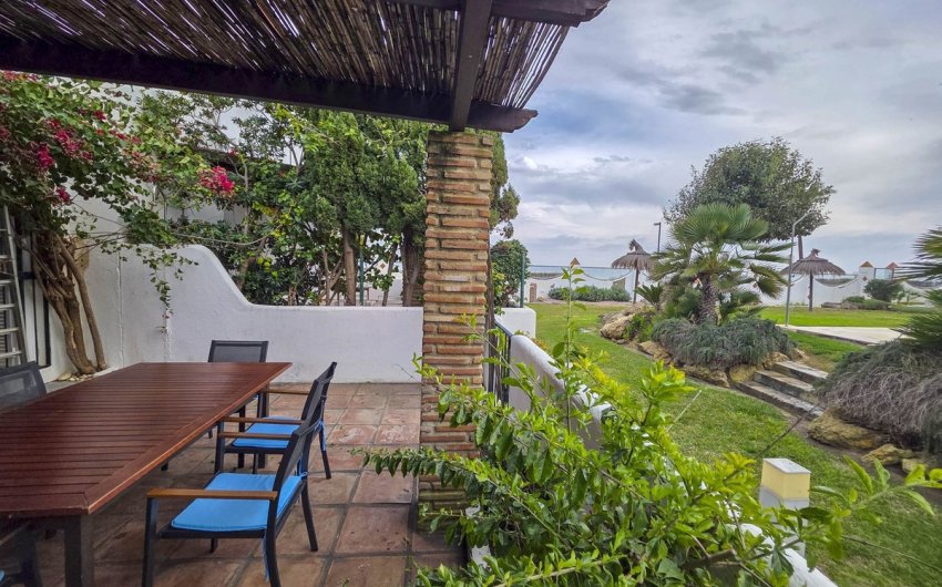 Herverkoop - Town House -
Casares Playa - Costa del Sol