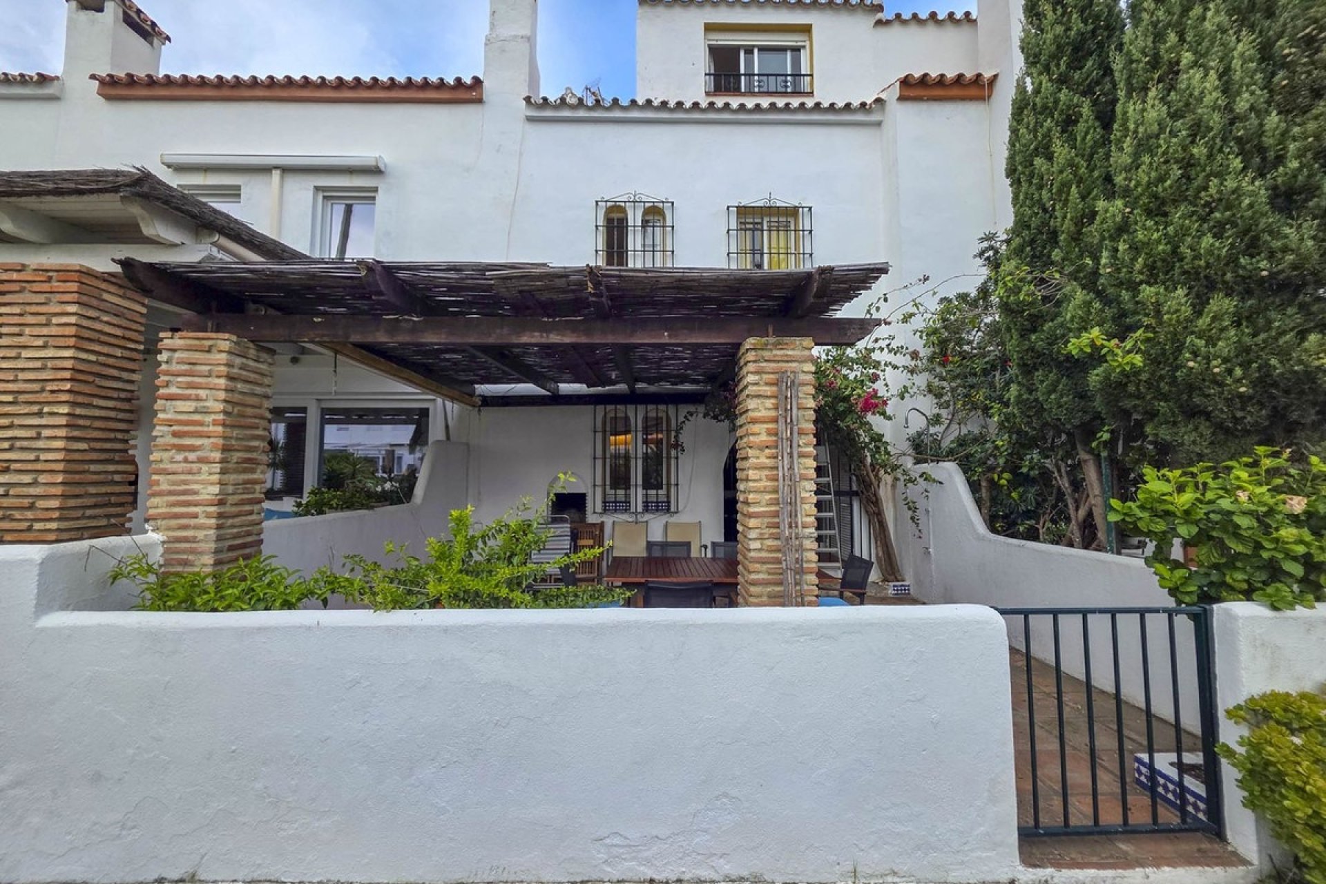Herverkoop - Town House -
Casares Playa - Costa del Sol