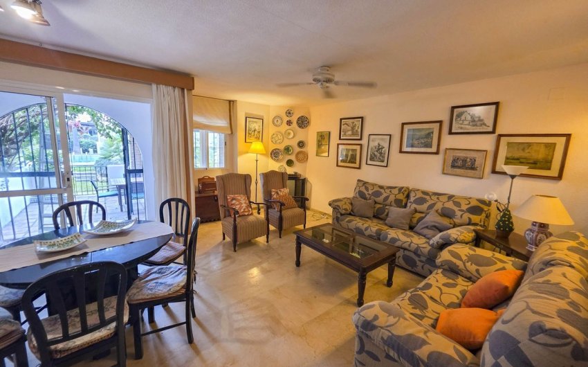 Herverkoop - Town House -
Casares Playa - Costa del Sol