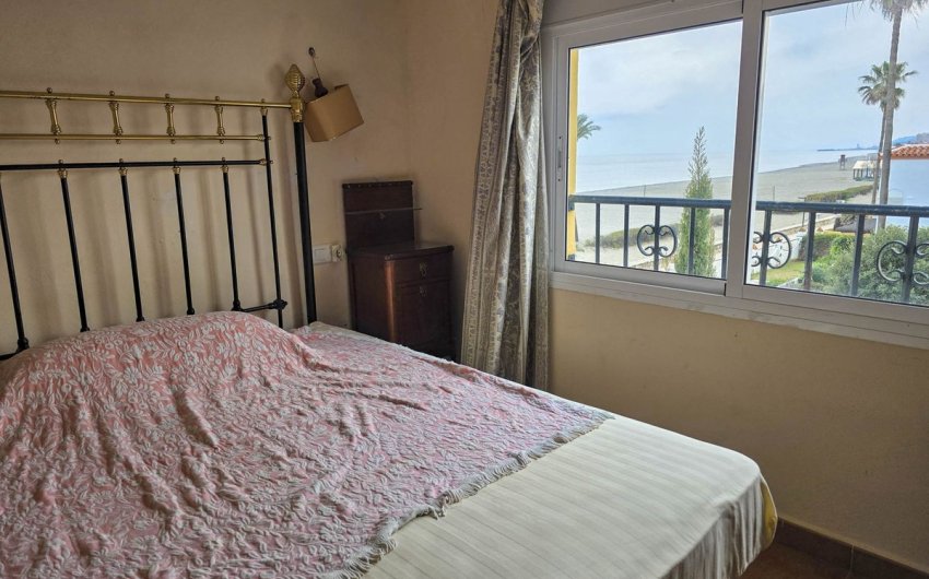 Herverkoop - Town House -
Casares Playa - Costa del Sol