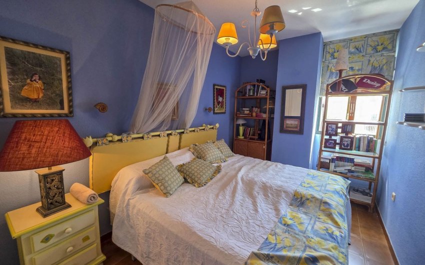 Herverkoop - Town House -
Casares Playa - Costa del Sol