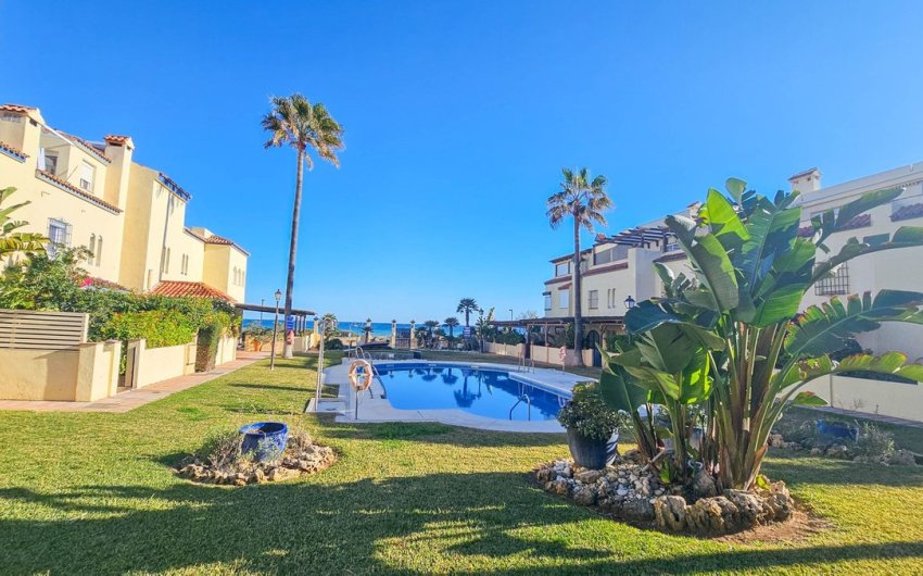 Herverkoop - Town House -
Casares Playa - Costa del Sol