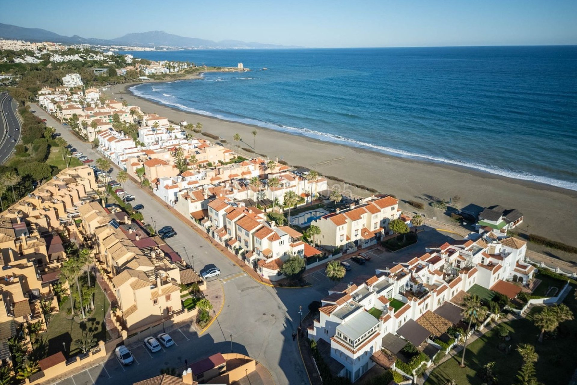 Herverkoop - Town House -
Casares Playa - Costa del Sol