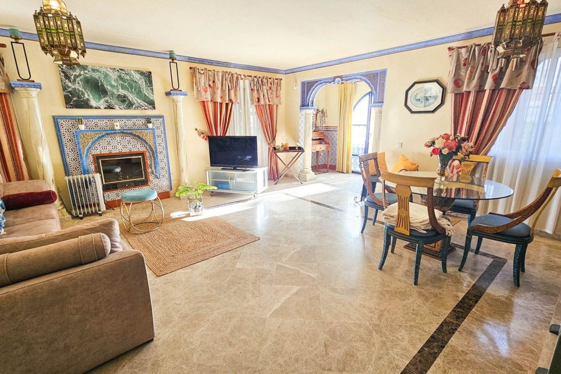 Herverkoop - Town House -
Casares Playa - Costa del Sol