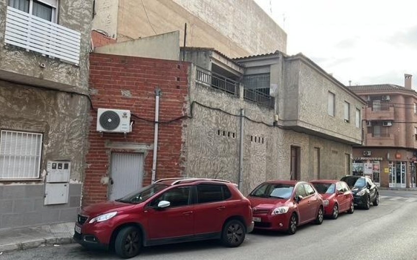 Herverkoop - Town House -
Catral - Comunidad Valenciana