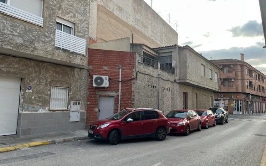 Herverkoop - Town House -
Catral - Comunidad Valenciana