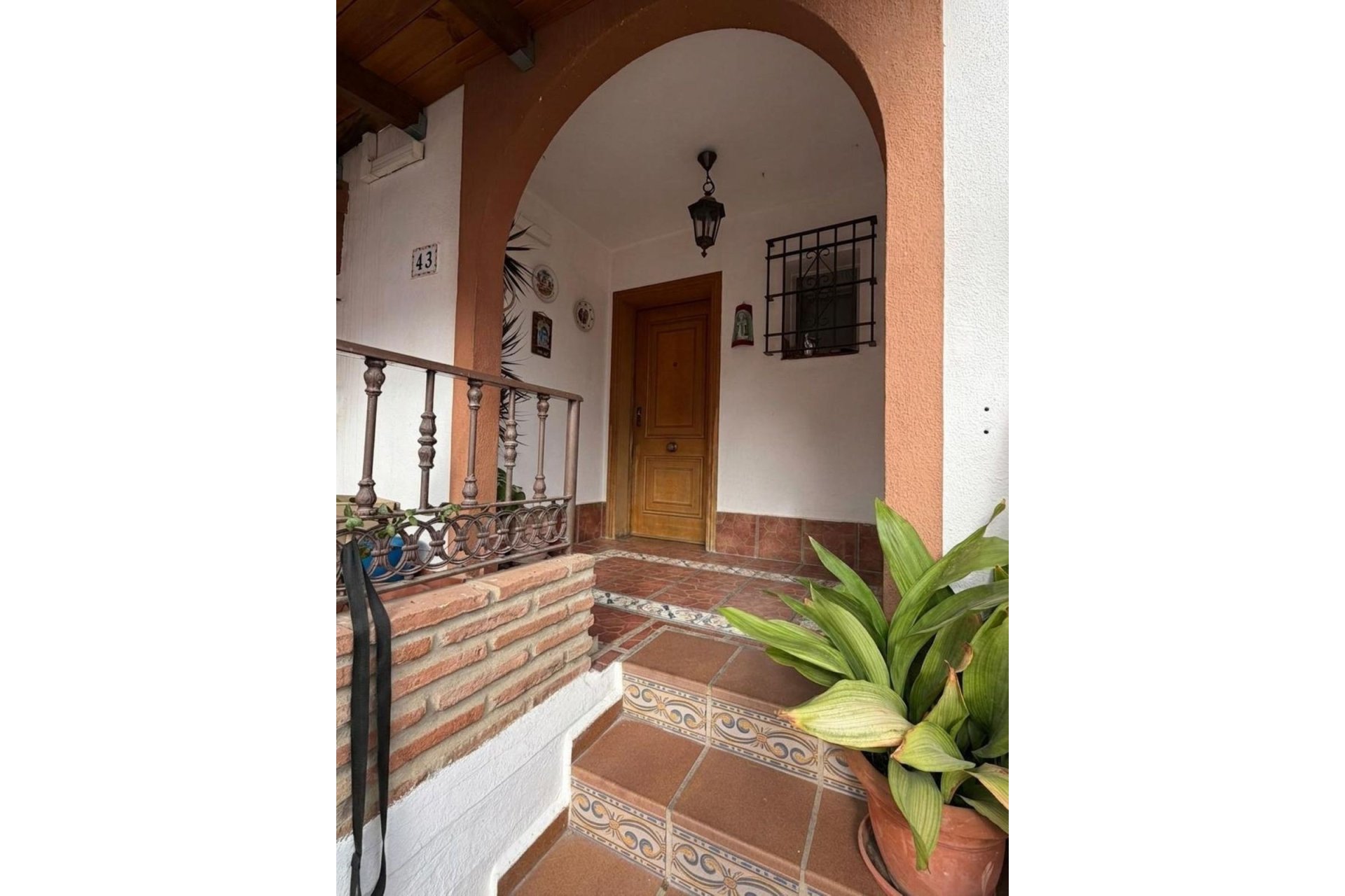 Herverkoop - Town House -
Churriana - Costa del Sol