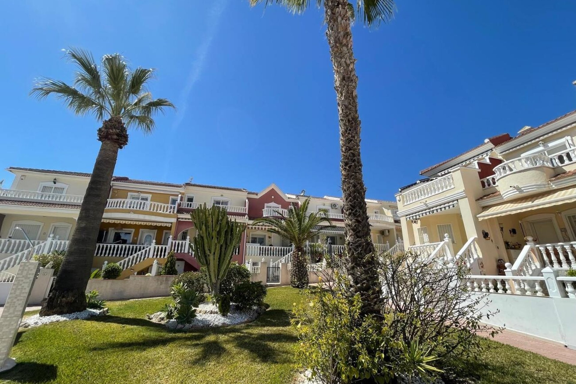 Herverkoop - Town House -
Ciudad Quesada - Costa Blanca