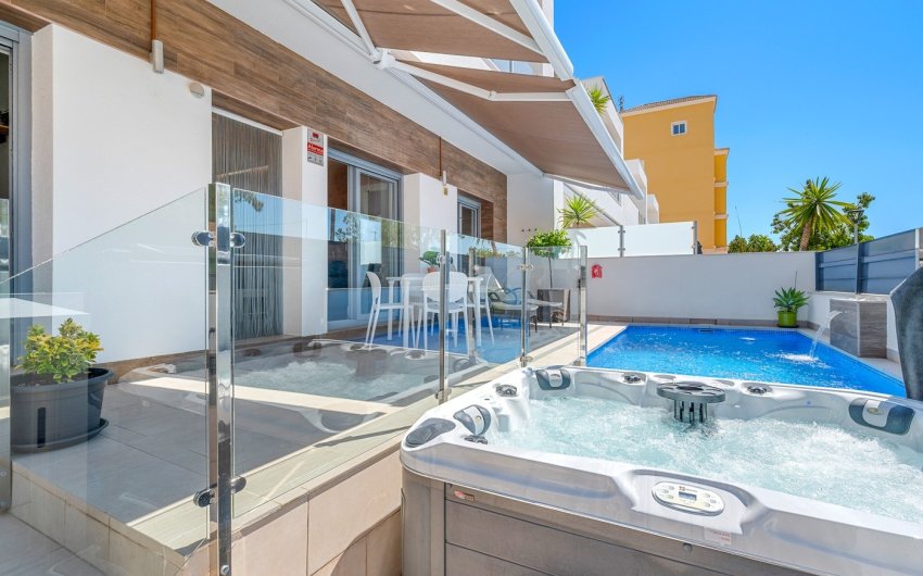 Herverkoop - Town House -
Formentera del Segura - Costa Blanca