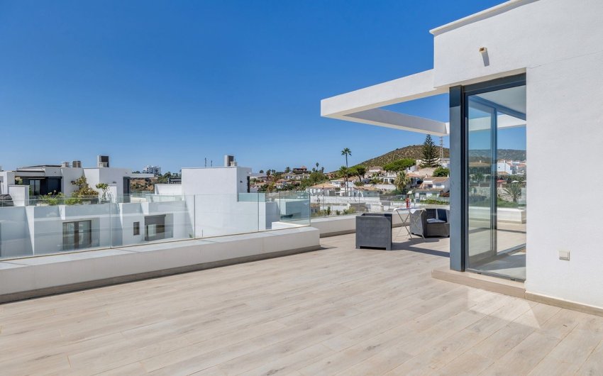 Herverkoop - Town House -
Fuengirola - Costa del Sol