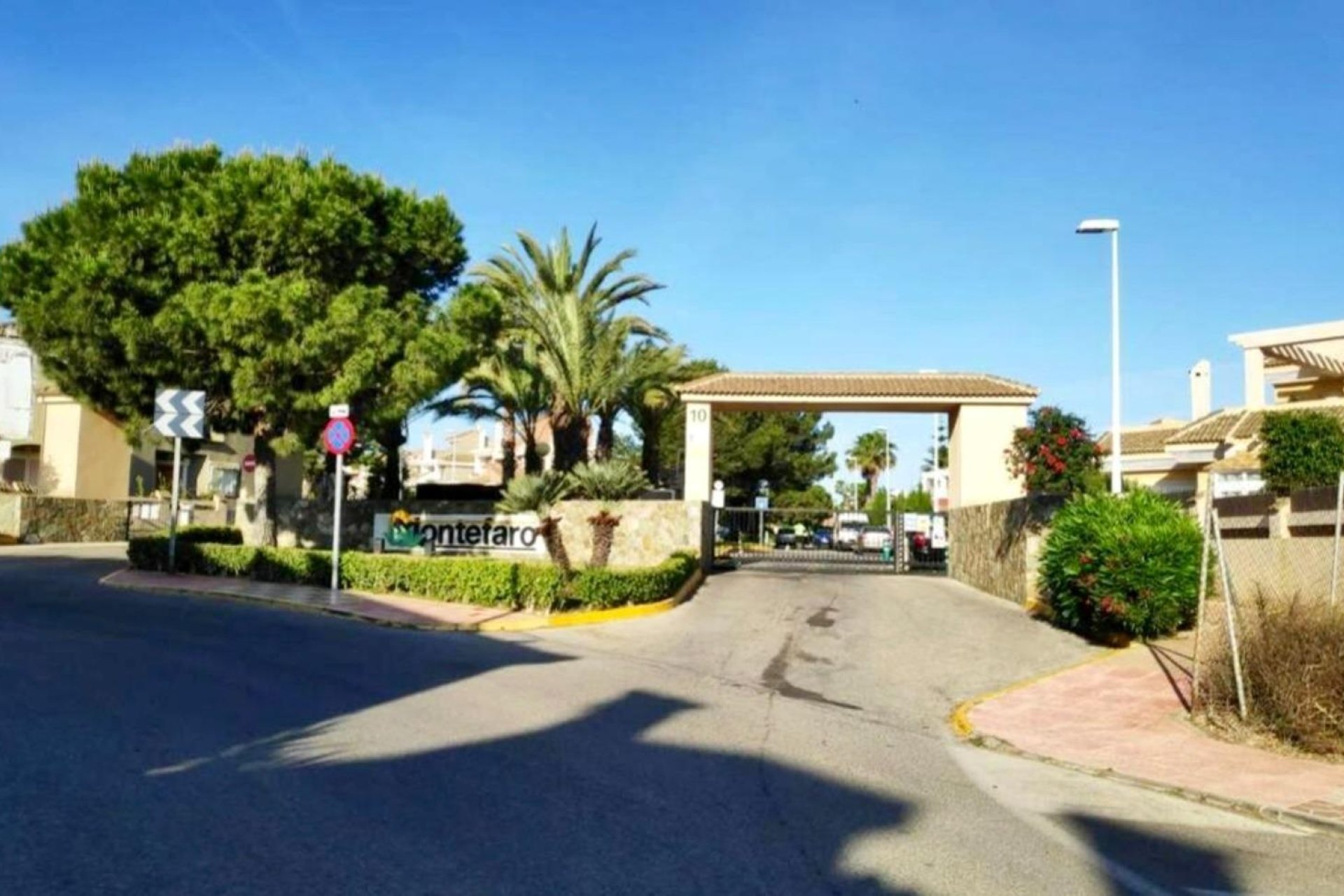 Herverkoop - Town House -
Gran Alacant - Monte Faro-altomar