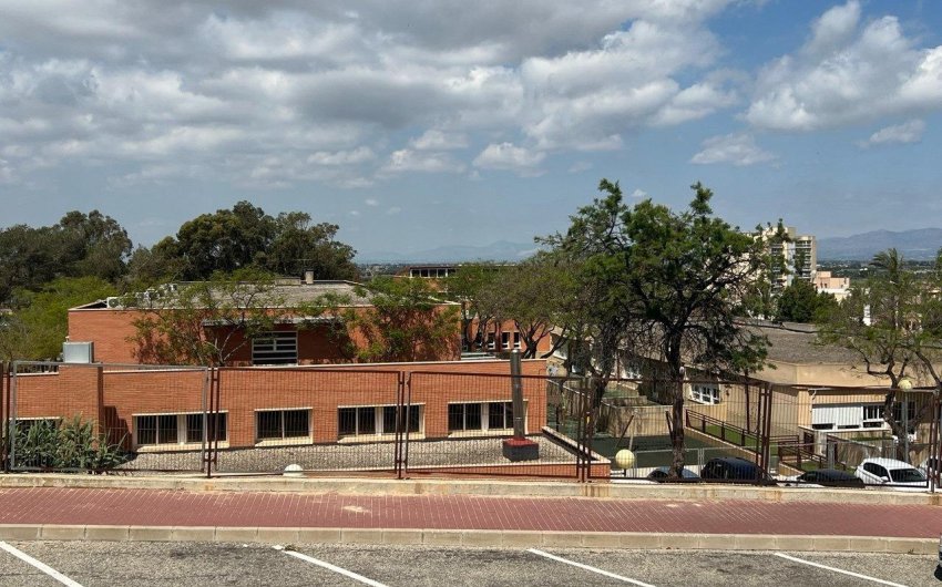 Herverkoop - Town House -
Guardamar del Segura - Centro