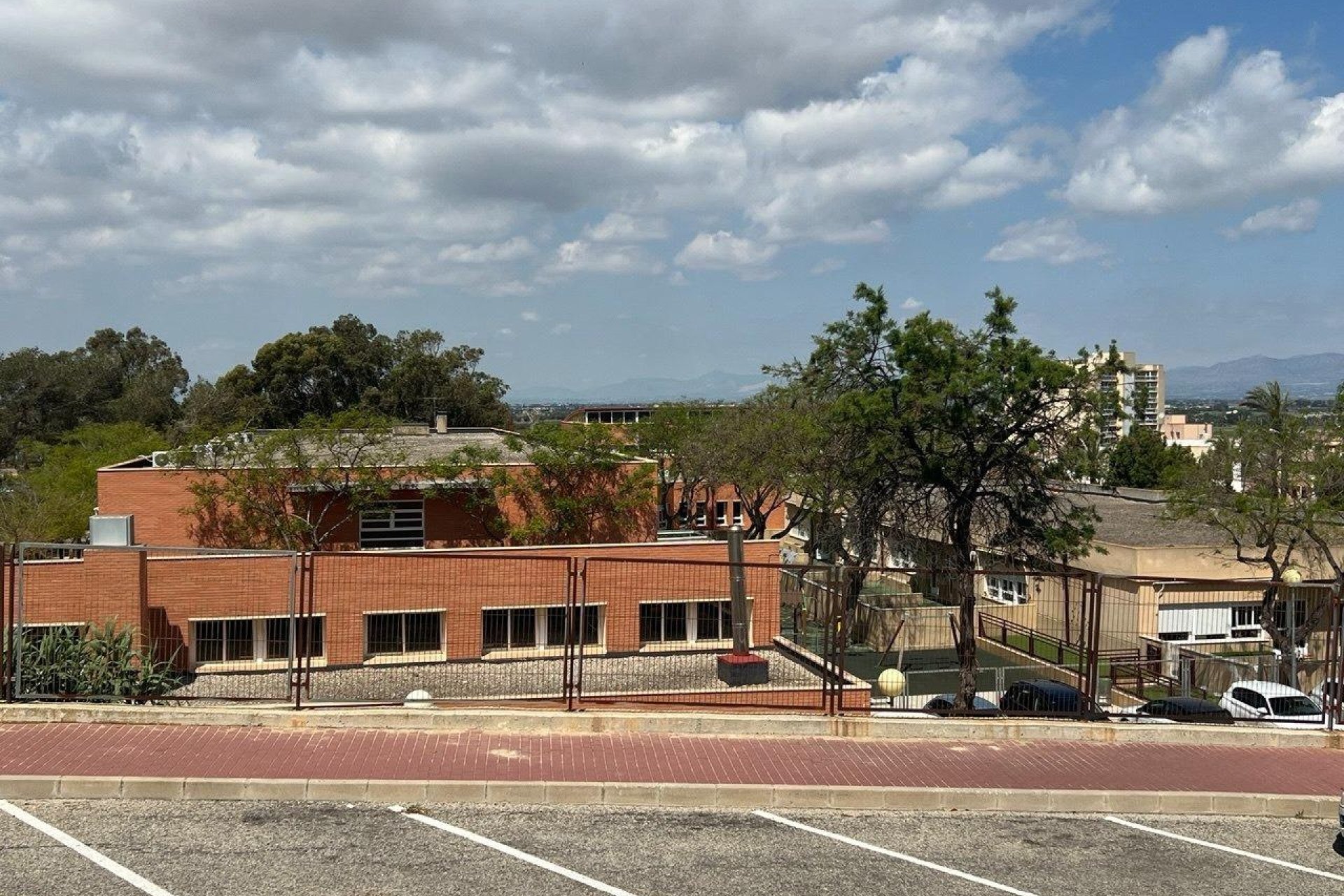 Herverkoop - Town House -
Guardamar del Segura - Centro