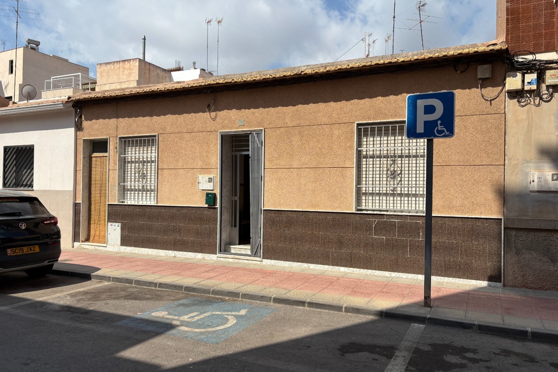 Herverkoop - Town House -
Guardamar del Segura - Costa Blanca