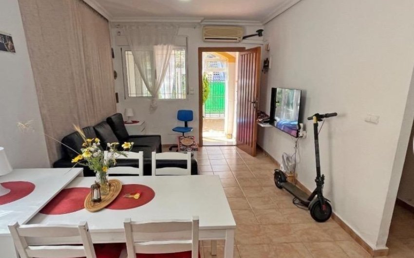 Herverkoop - Town House -
Guardamar del Segura - El Edén - Los Estaños