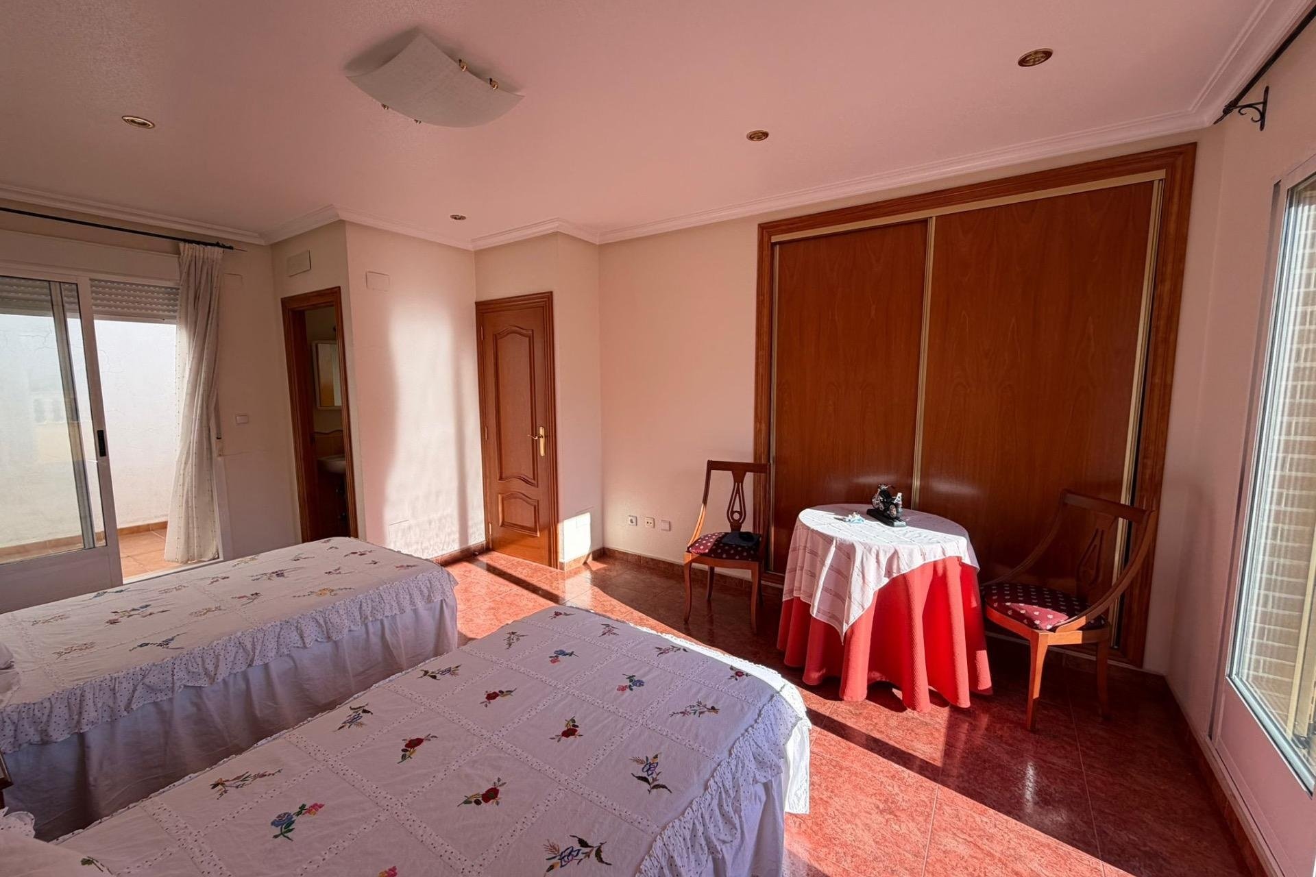 Herverkoop - Town House -
Guardamar del Segura - Pueblo