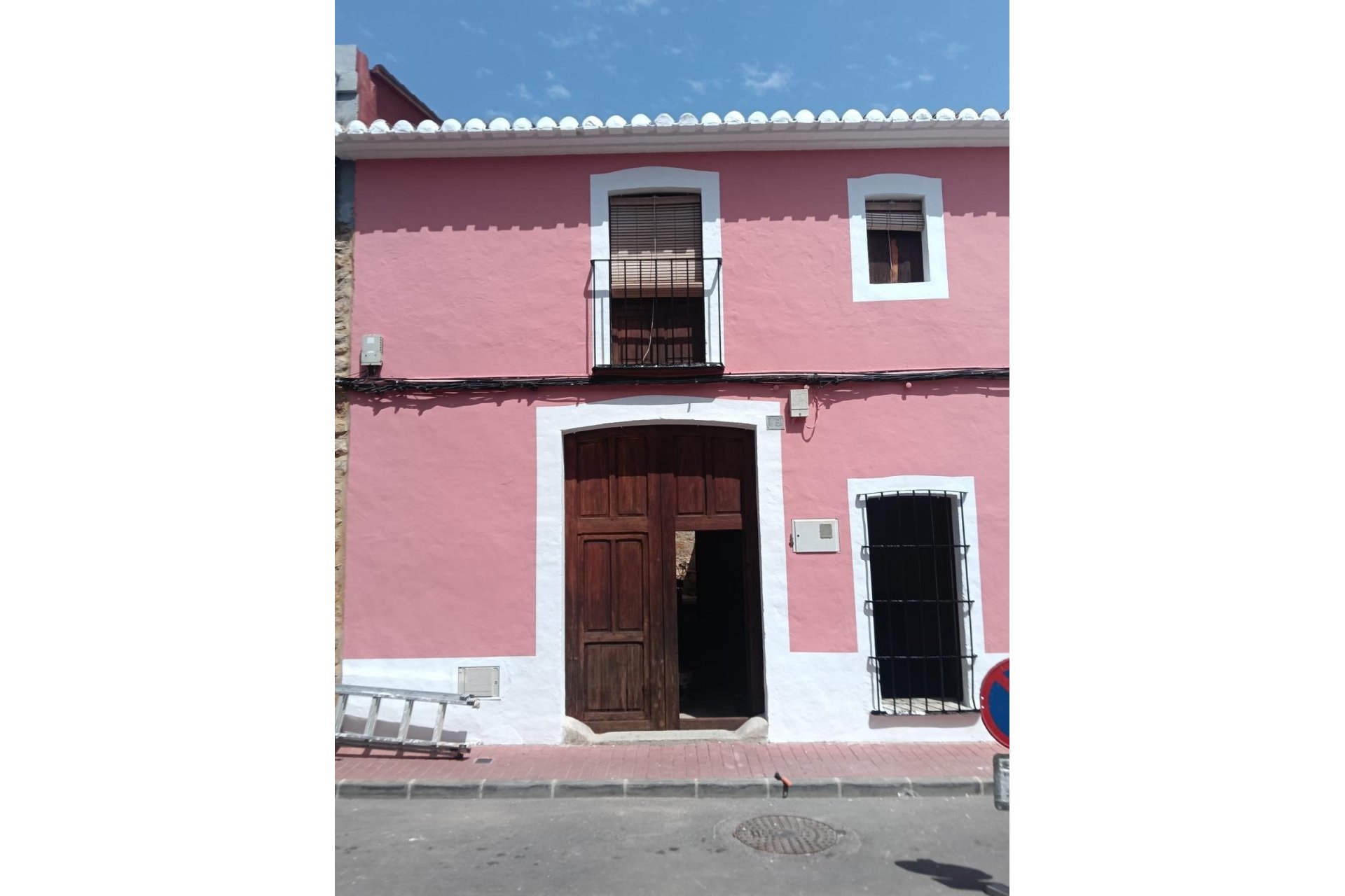 Herverkoop - Town House -
Jesus Pobre - Inland