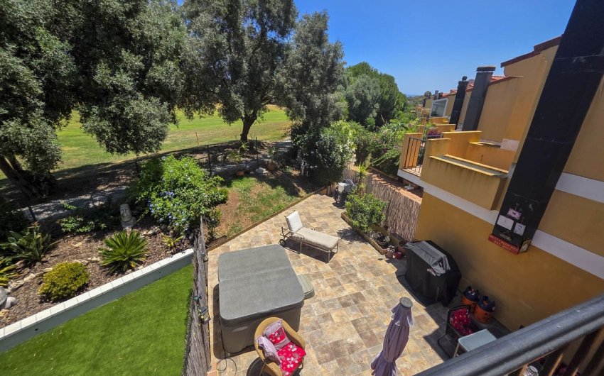 Herverkoop - Town House -
La Duquesa - Costa del Sol