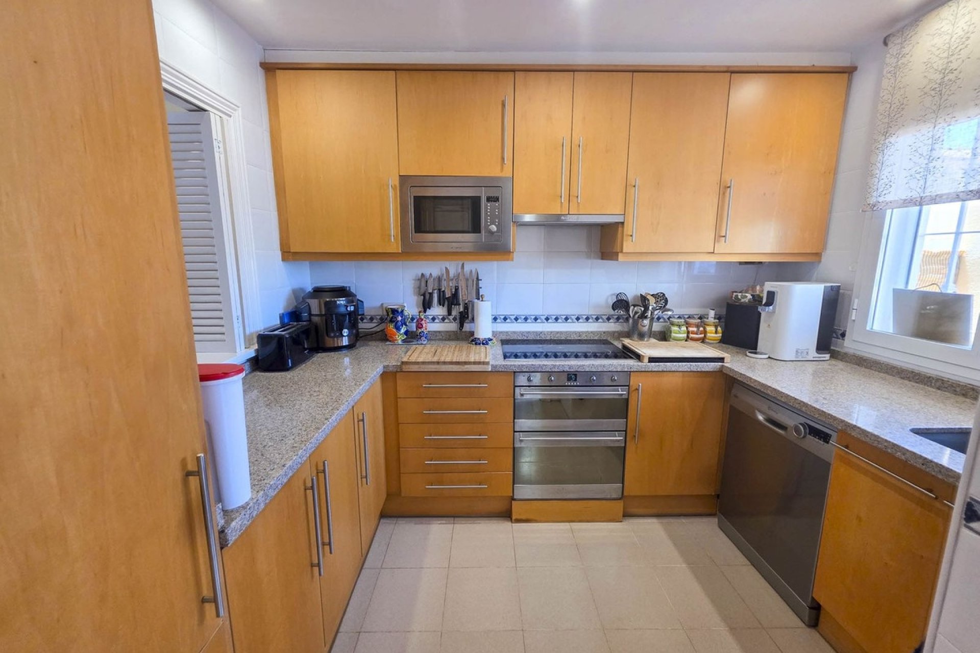 Herverkoop - Town House -
La Duquesa - Costa del Sol