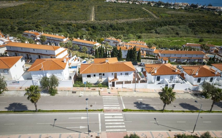 Herverkoop - Town House -
La Duquesa - Costa del Sol