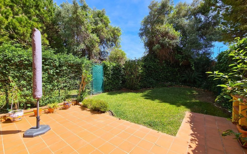 Herverkoop - Town House -
La Duquesa - Costa del Sol