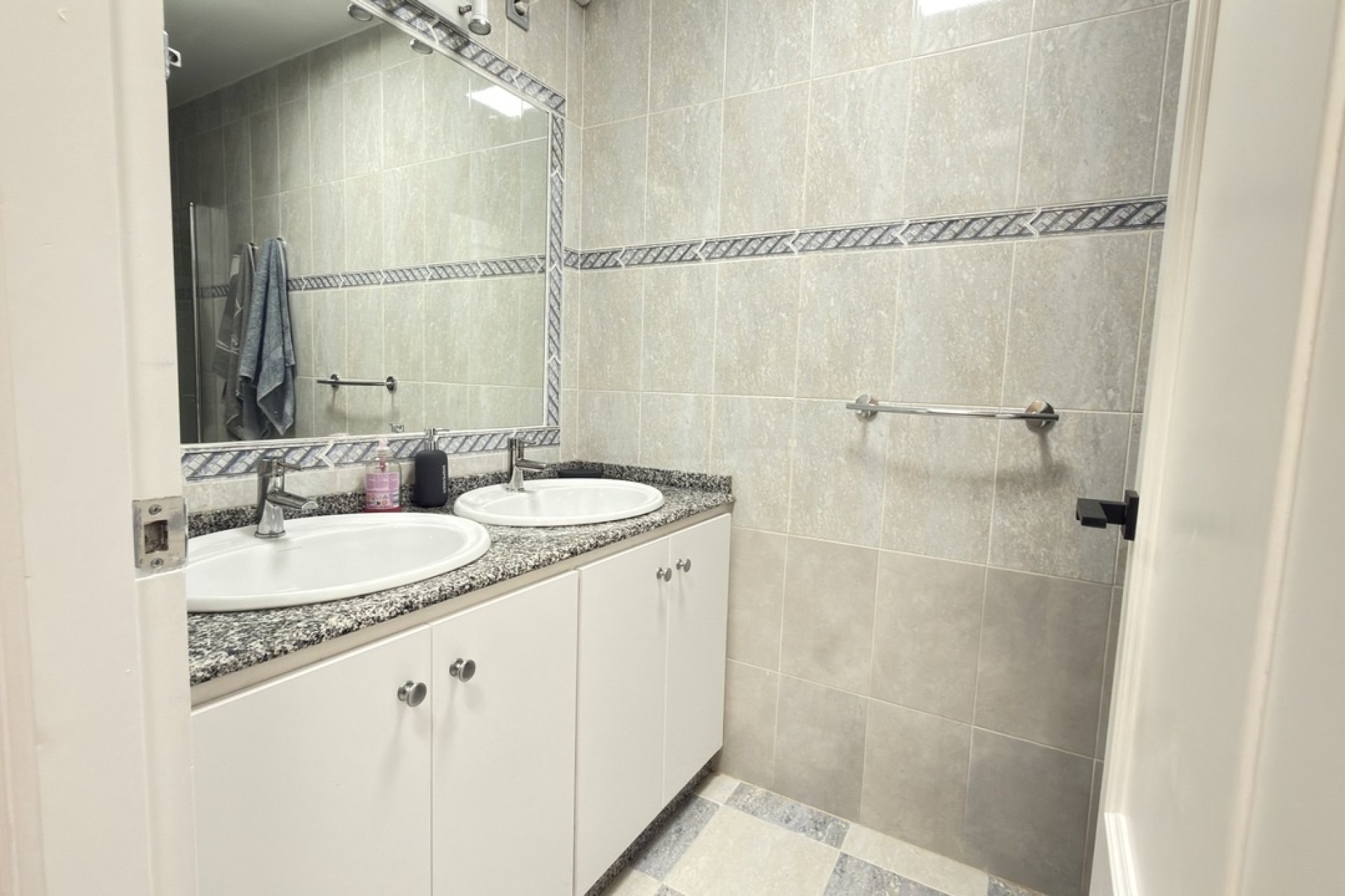 Herverkoop - Town House -
La Zenia - Costa Blanca