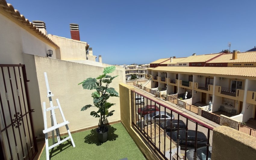 Herverkoop - Town House -
La Zenia - Costa Blanca