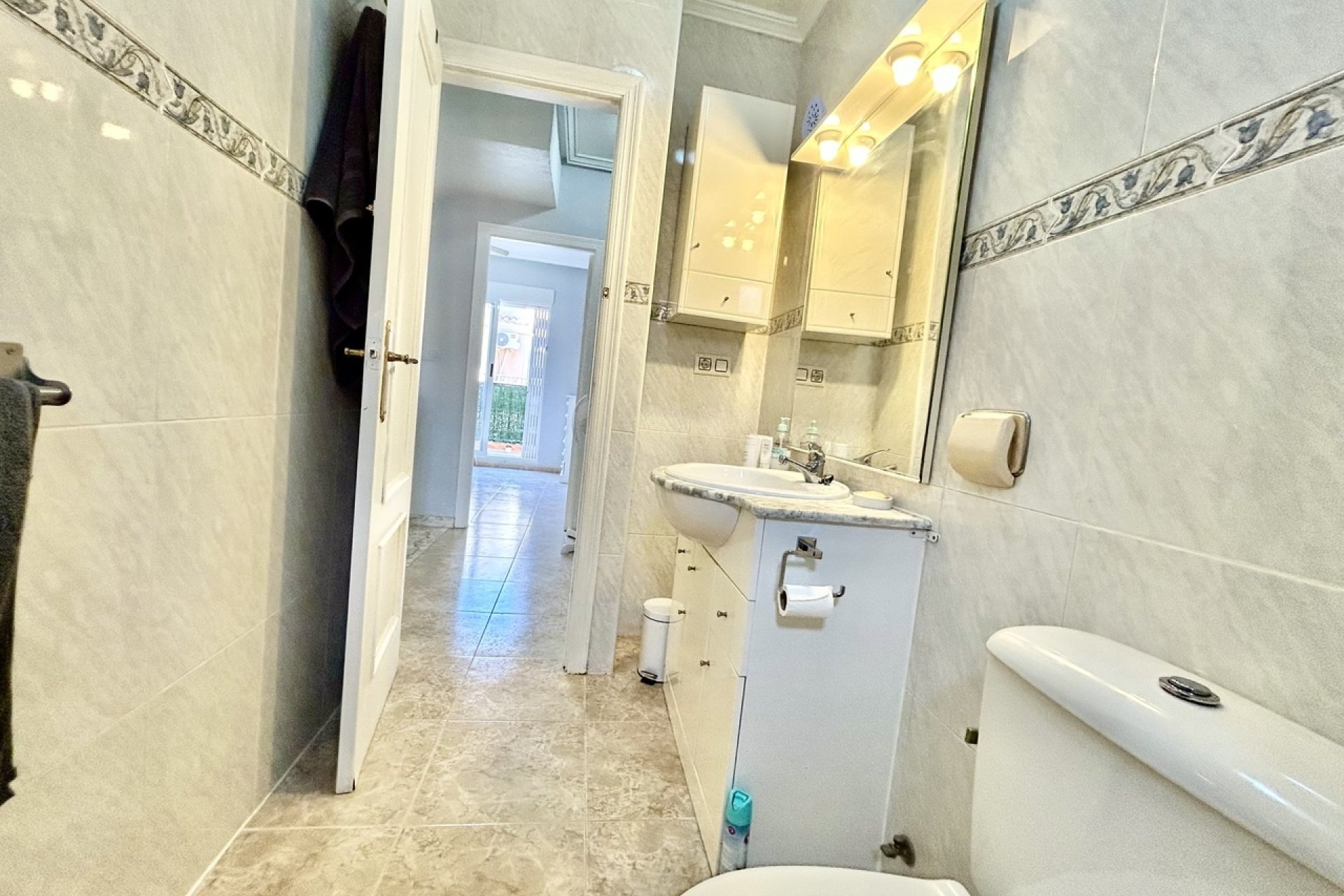 Herverkoop - Town House -
La Zenia - Costa Blanca