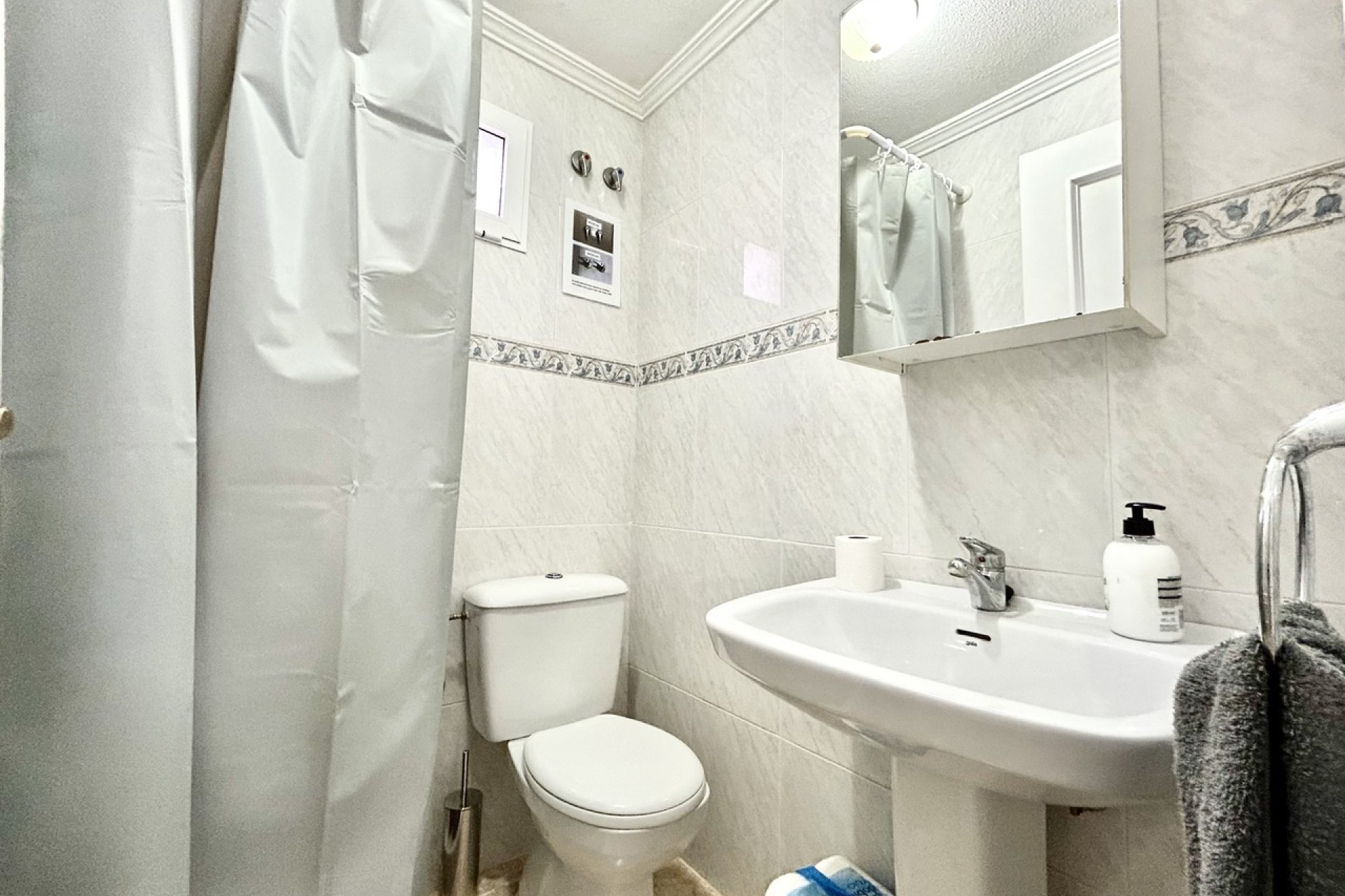 Herverkoop - Town House -
La Zenia - Costa Blanca