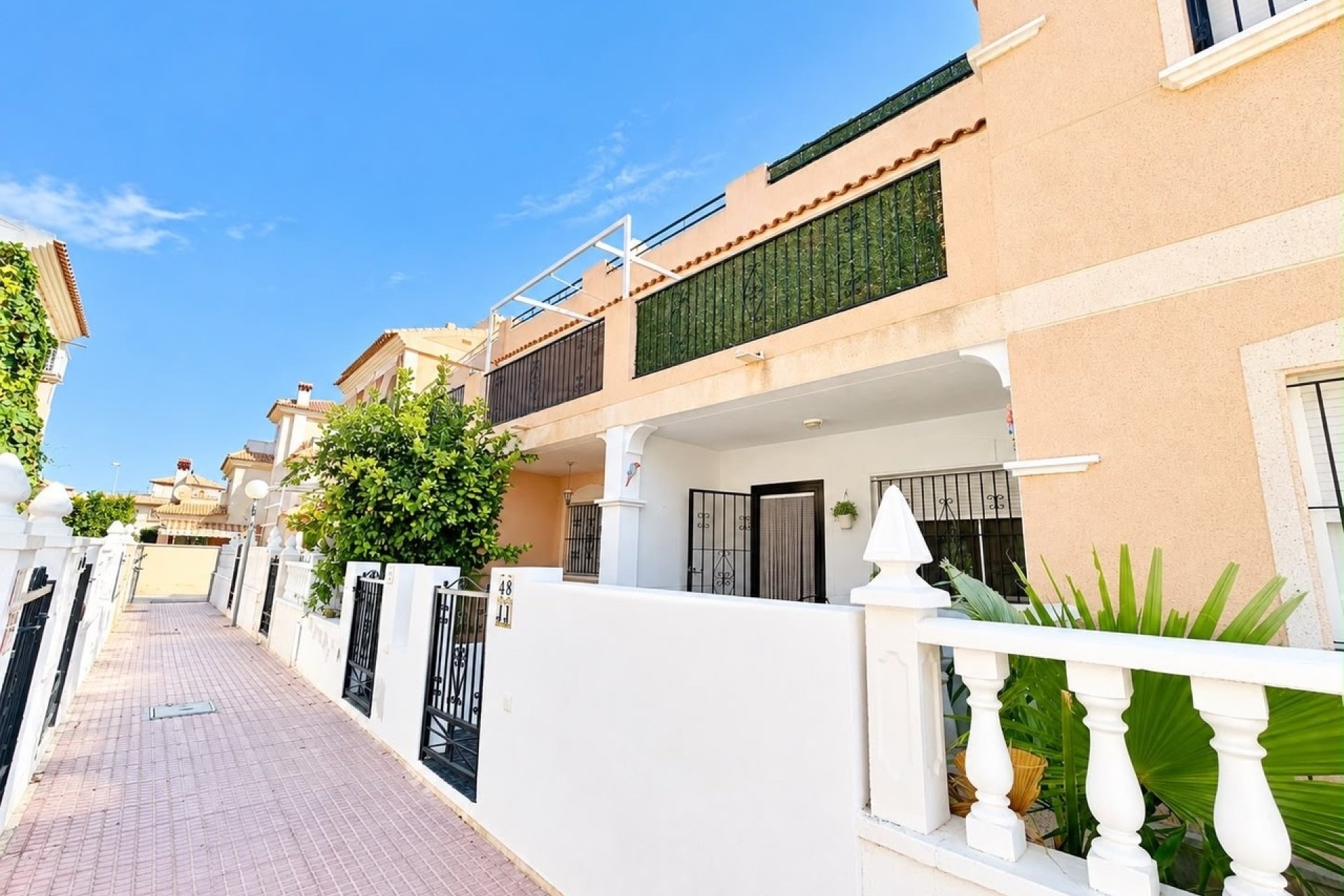 Herverkoop - Town House -
La Zenia - Costa Blanca