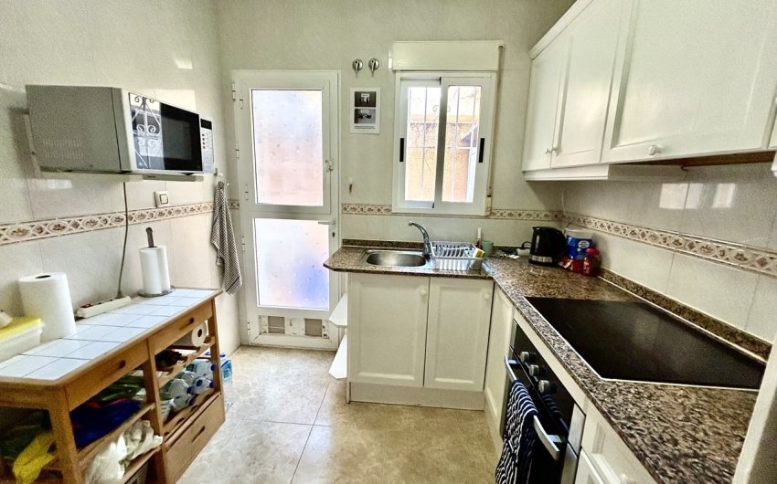 Herverkoop - Town House -
La Zenia - Costa Blanca