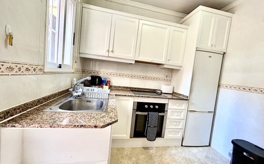 Herverkoop - Town House -
La Zenia - Costa Blanca