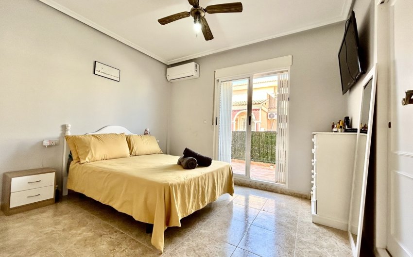 Herverkoop - Town House -
La Zenia - Costa Blanca