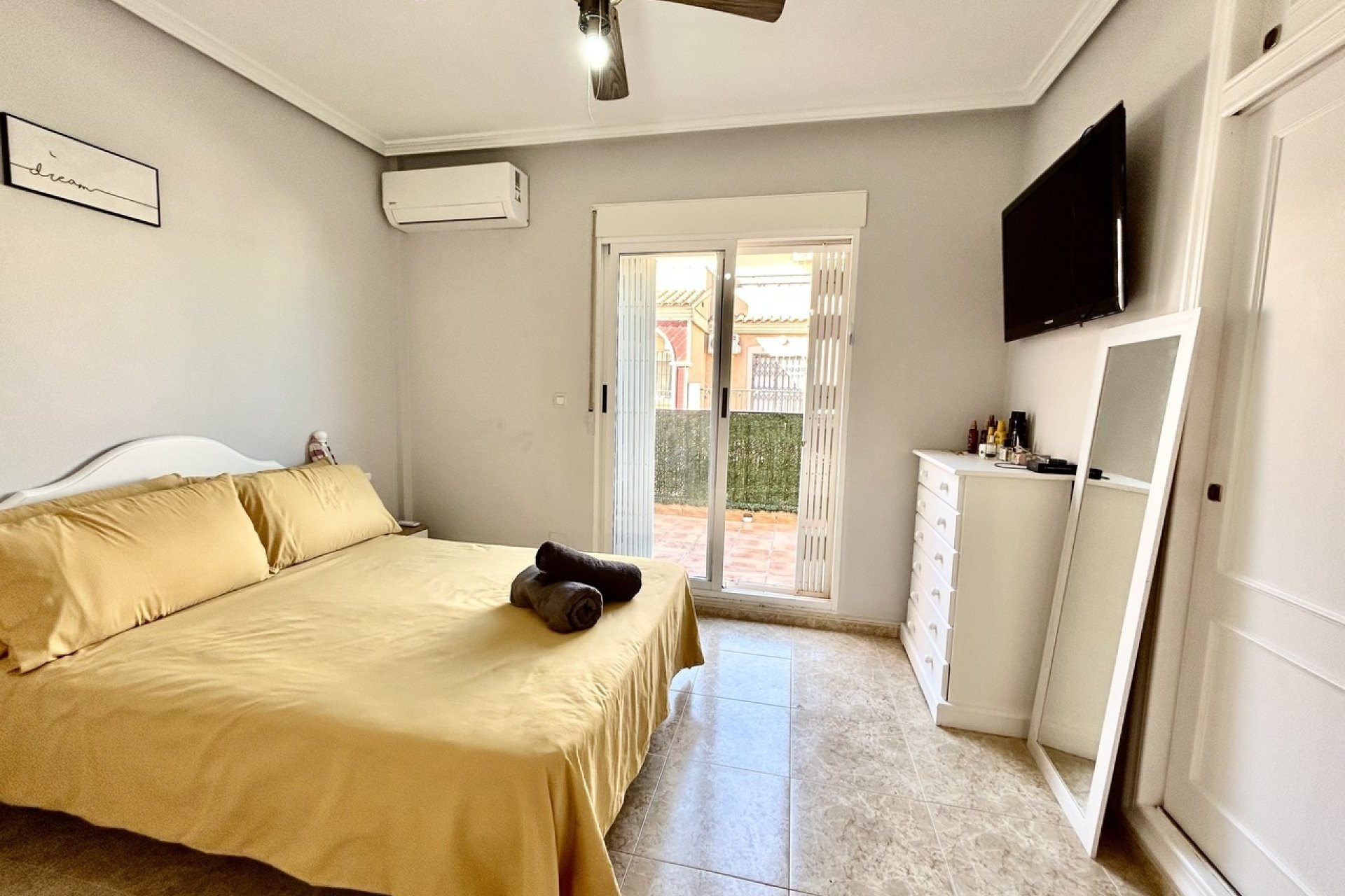 Herverkoop - Town House -
La Zenia - Costa Blanca