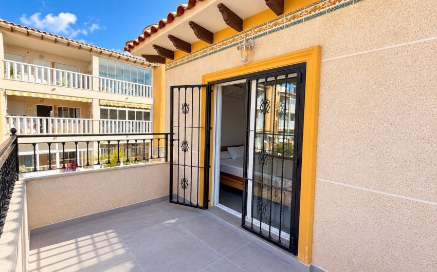 Herverkoop - Town House -
La Zenia - Costa Blanca
