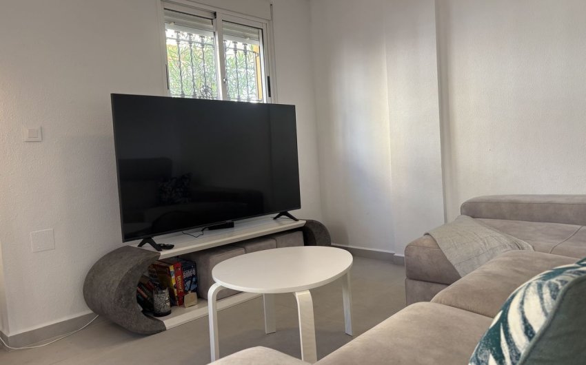 Herverkoop - Town House -
La Zenia - Costa Blanca
