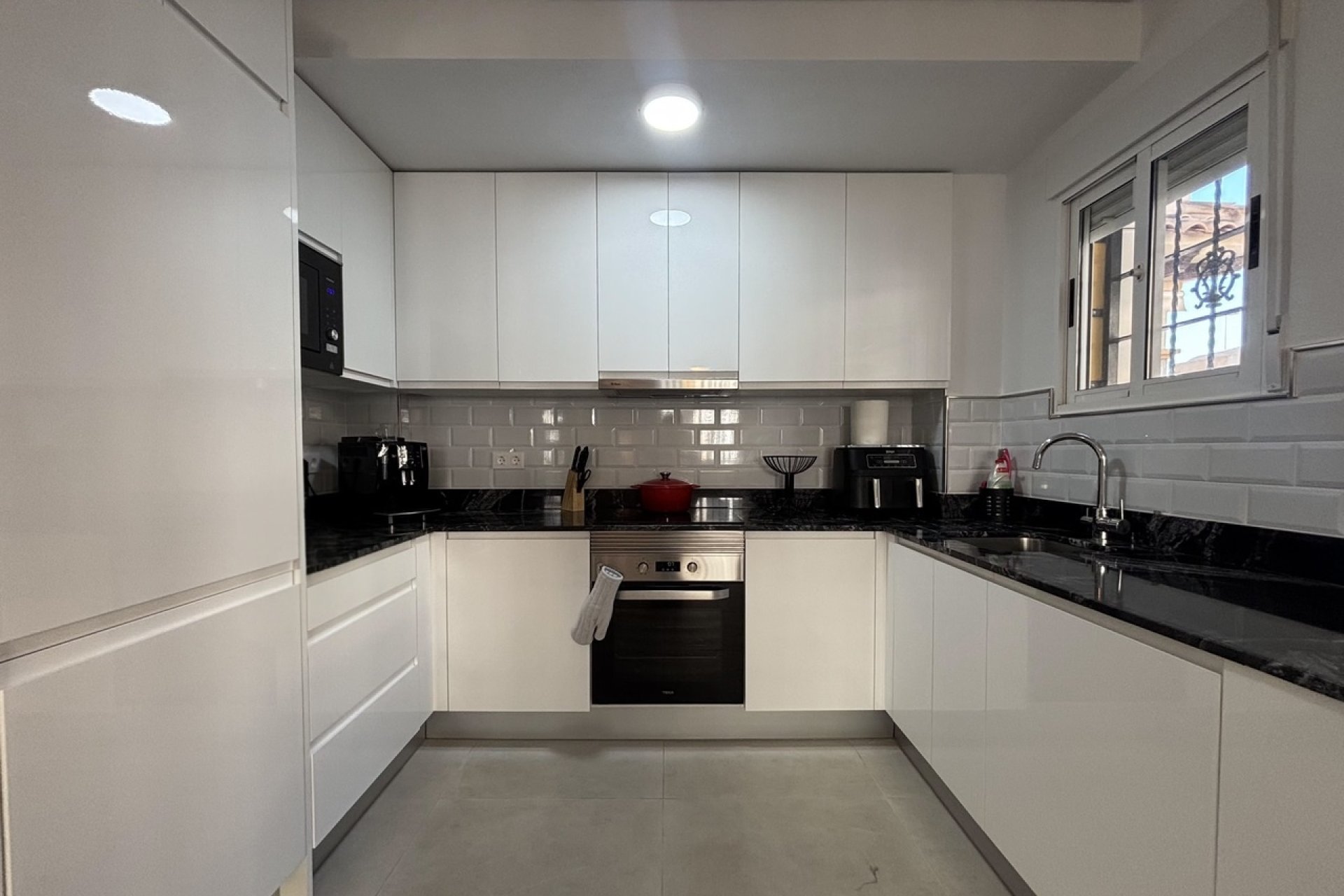 Herverkoop - Town House -
La Zenia - Costa Blanca