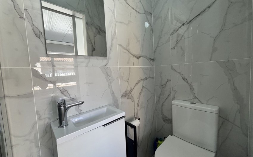 Herverkoop - Town House -
La Zenia - Costa Blanca