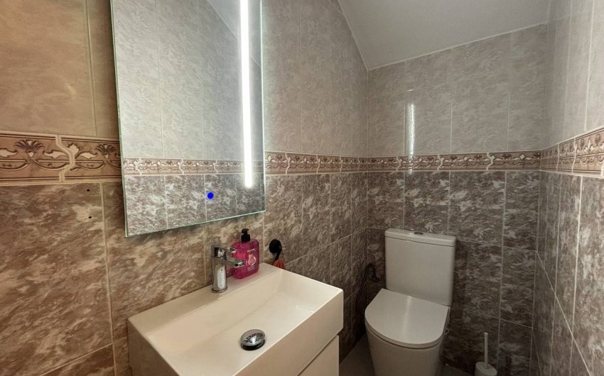 Herverkoop - Town House -
La Zenia - Costa Blanca