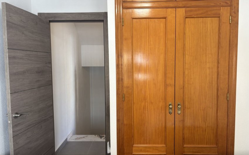Herverkoop - Town House -
La Zenia - Costa Blanca