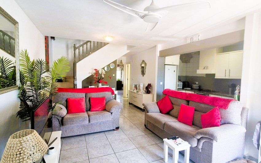 Herverkoop - Town House -
Los Dolses - Inland